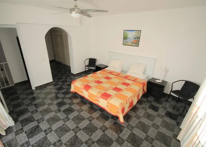 Duplex Fray Junipero Нерха